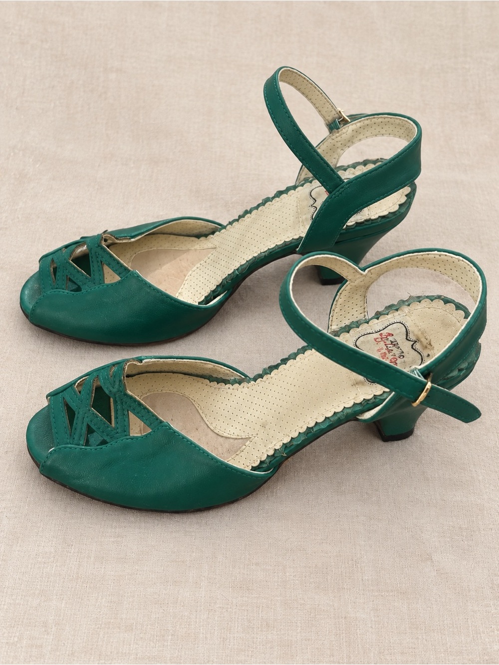 Bettie Page by Ellie Layla Green Peep Toe T-Strap Heels Retro Pinup Size (7)